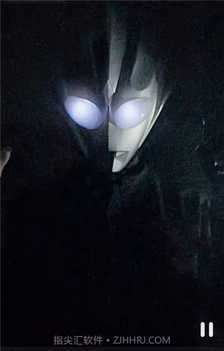 抖音很火的奥特曼光之变装特效截图1