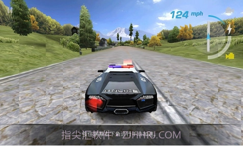 极品飞车:热力追踪14截图1